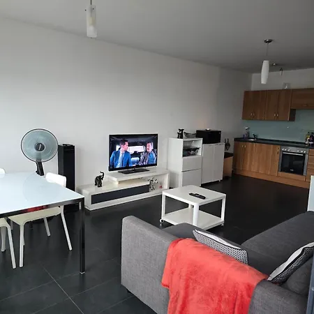 Bright, Modernized At Belval Апартаменты