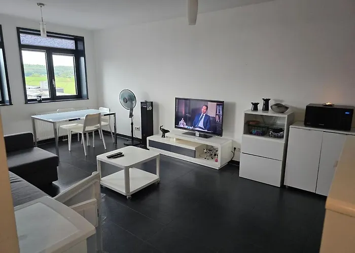 Bright, Modernized At Belval Daire *